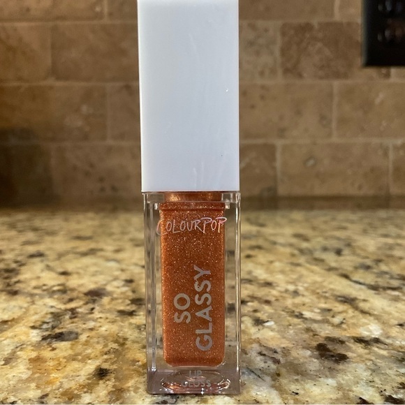 🎉 SALE COLOURPOP So Glassy Lip Gloss in Cut Loose - Picture 2 of 4